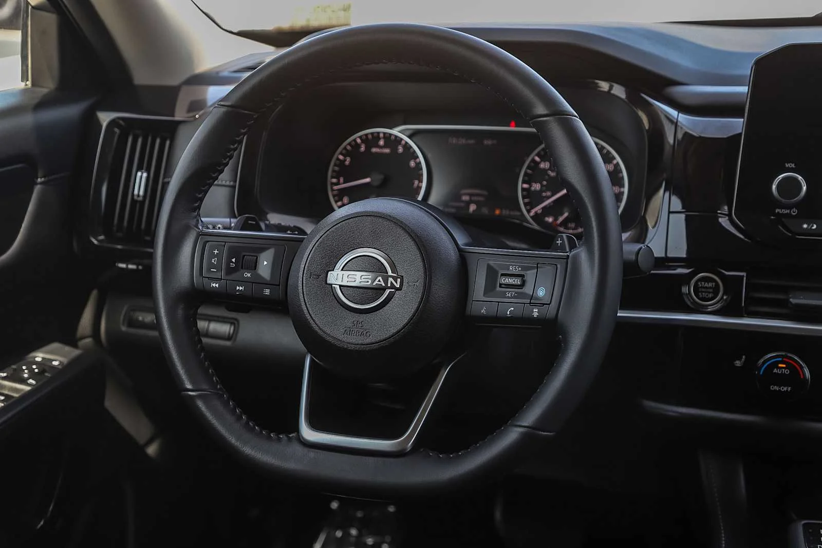 Used 2024 Pearl White Tricoat Nissan SV image 15