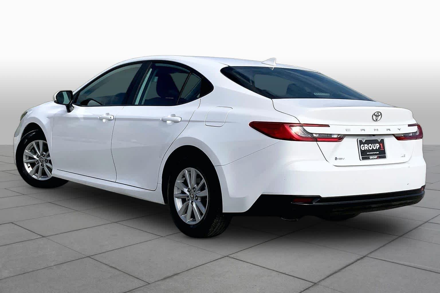 Used 2025 Ice Cap Toyota LE image 12