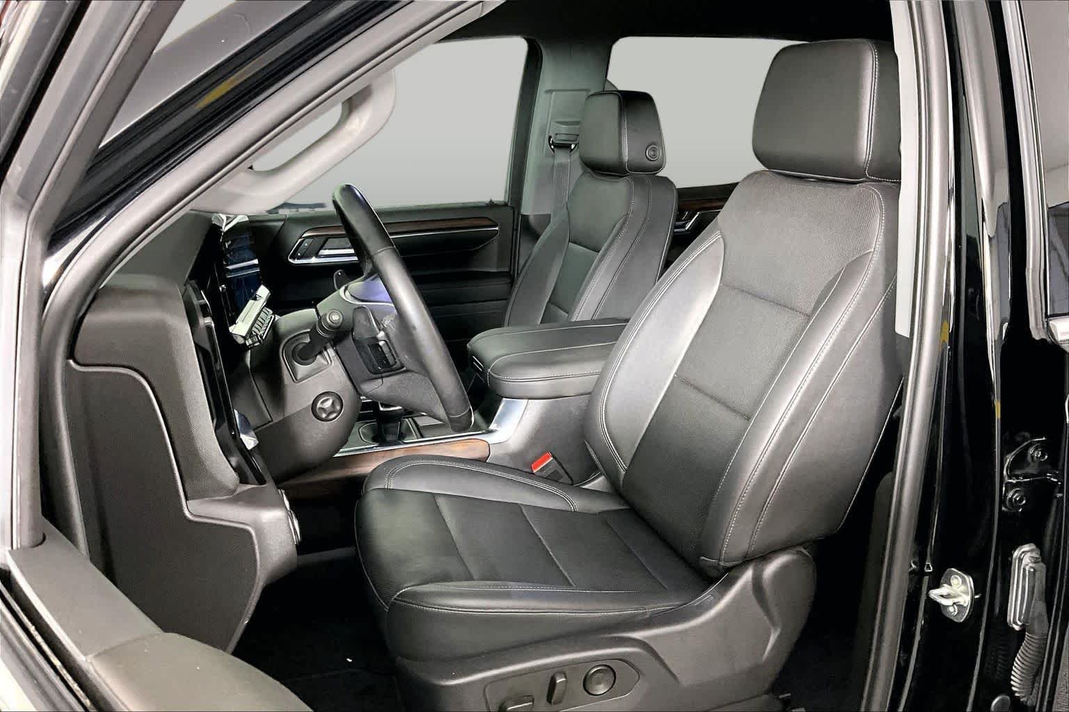 Used 2023 Onyx Black GMC SLT image 8