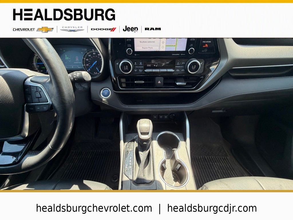 Used 2021 White Toyota XLE image 21