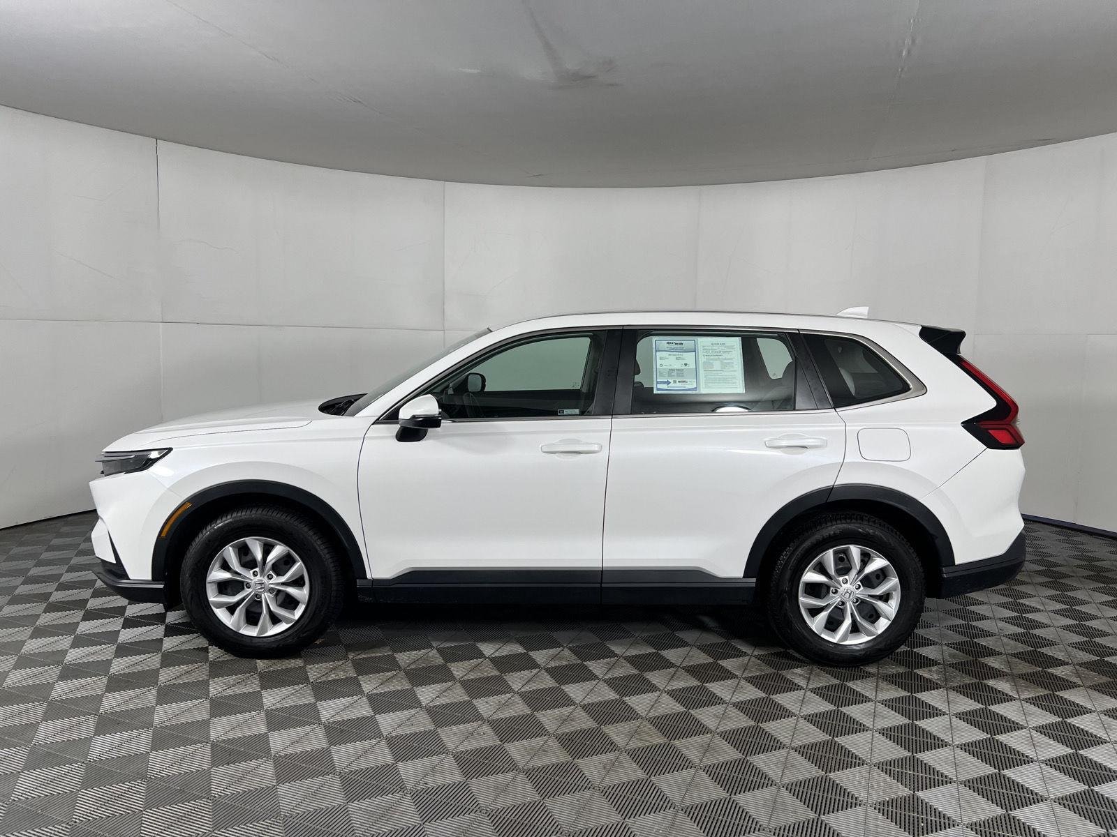 Used 2023 Platinum White Pearl Honda LX image 10