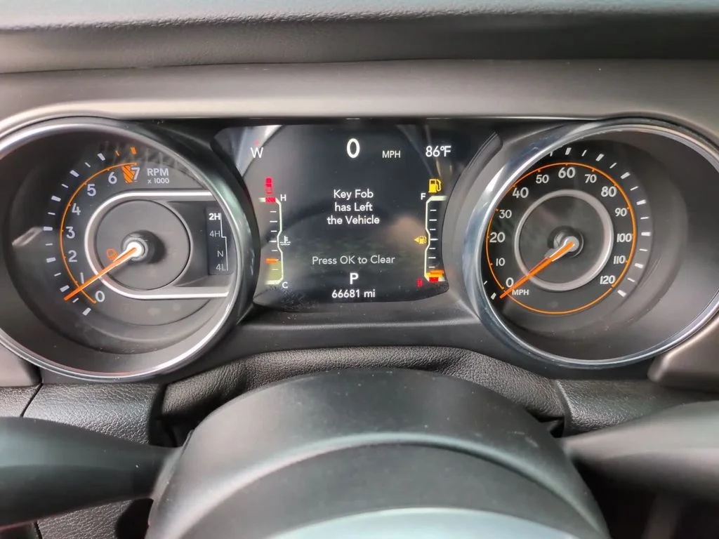 Used 2020 Red Jeep Sport image 20