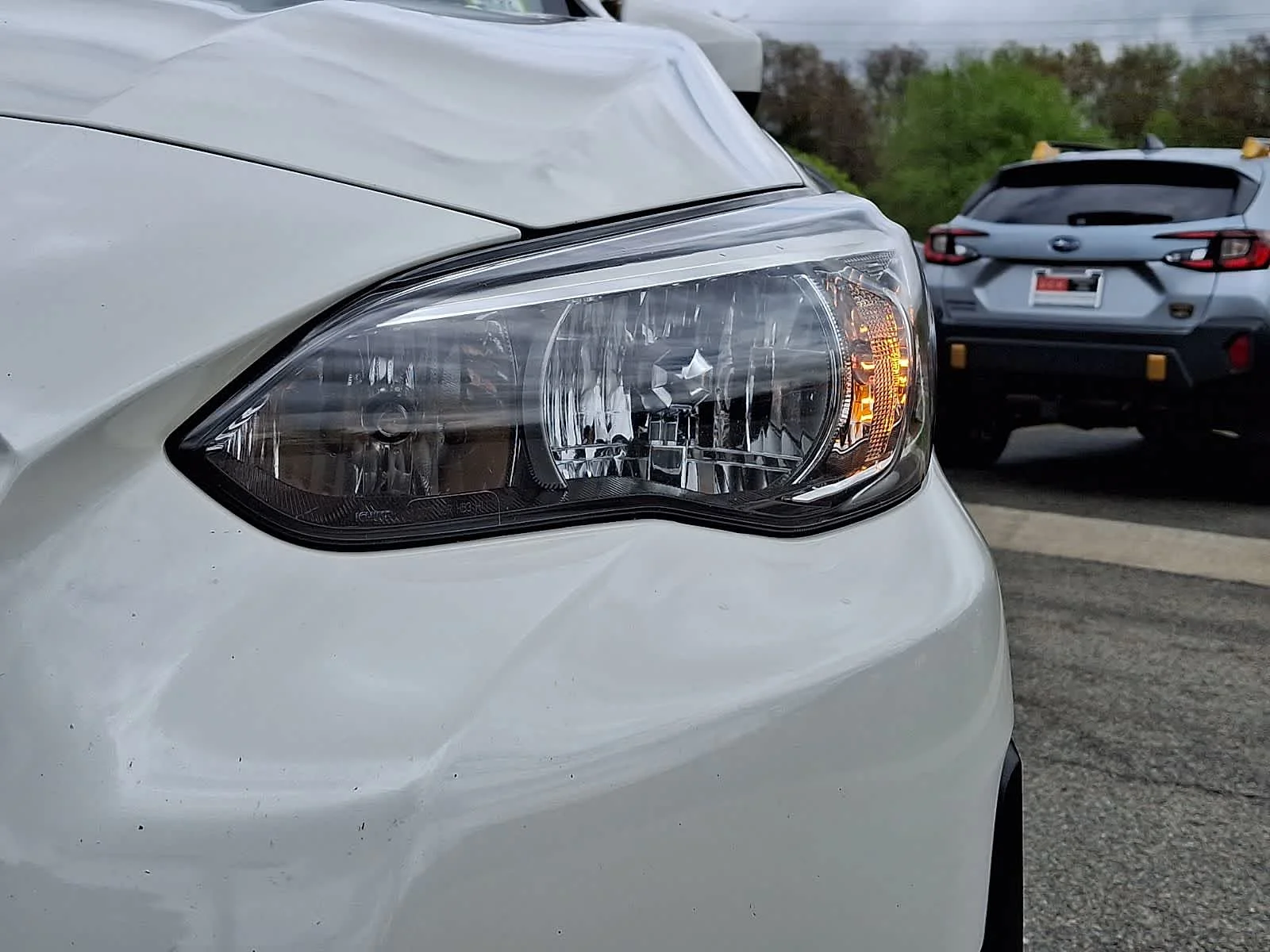 Used 2022 Crystal White Pearl Subaru Premium image 10