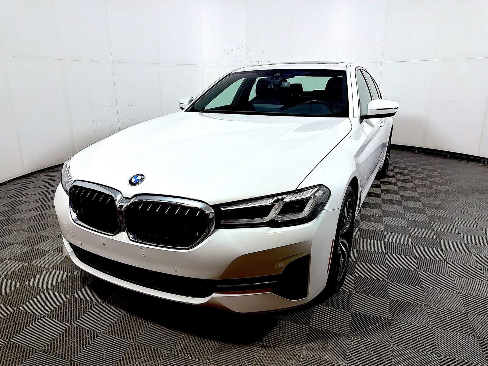 Used 2023 Mineral White Metallic BMW 530i xDrive image 3