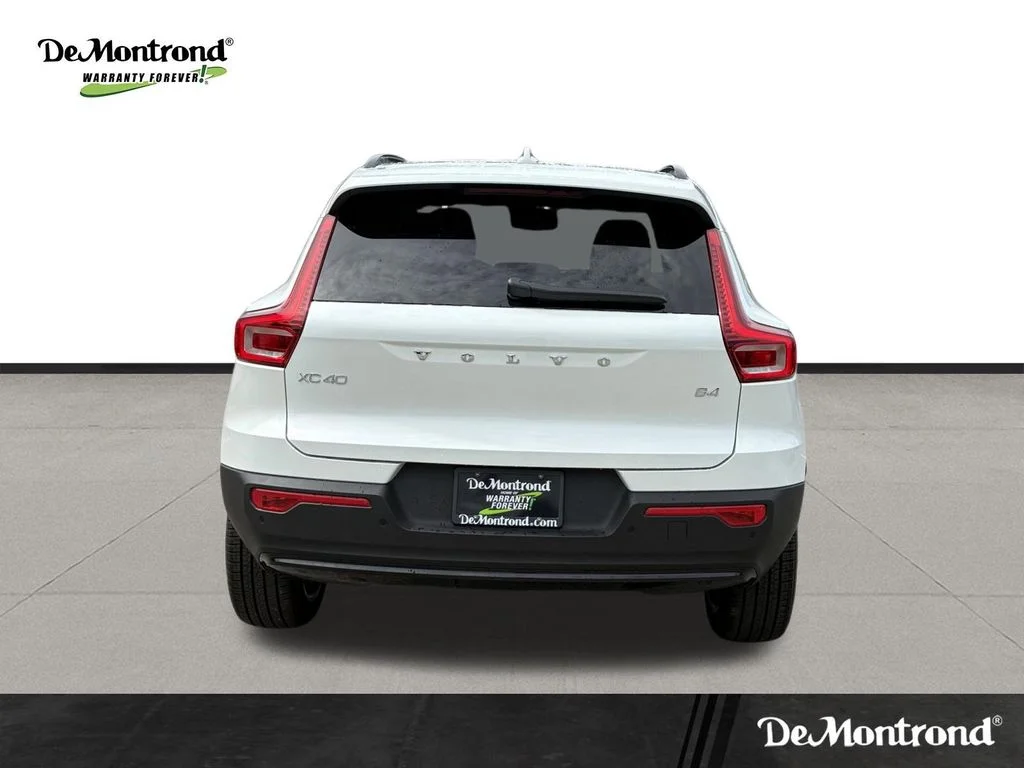 New 2026 Crystal White Volvo Plus image 6