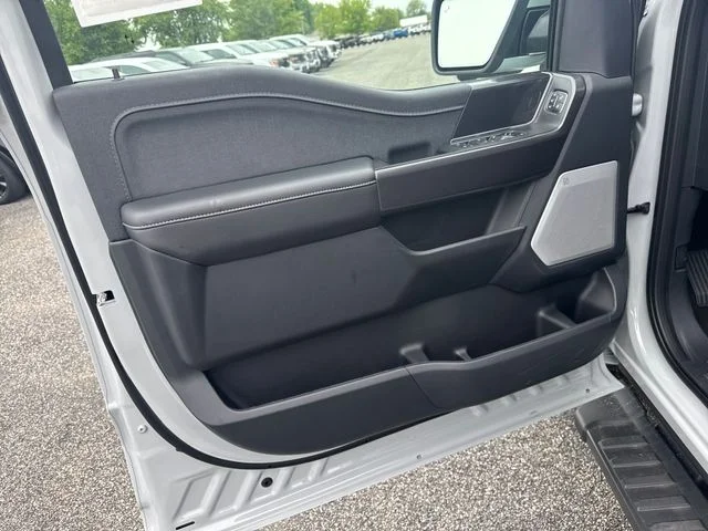 New 2026 Avalanche Ford Lariat® image 18