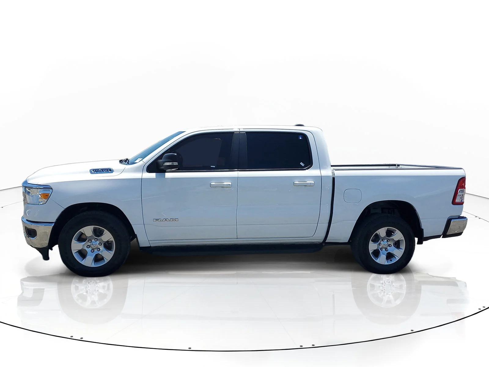 Certified Used 2021 White Ram Big Horn/Lone Star image 7