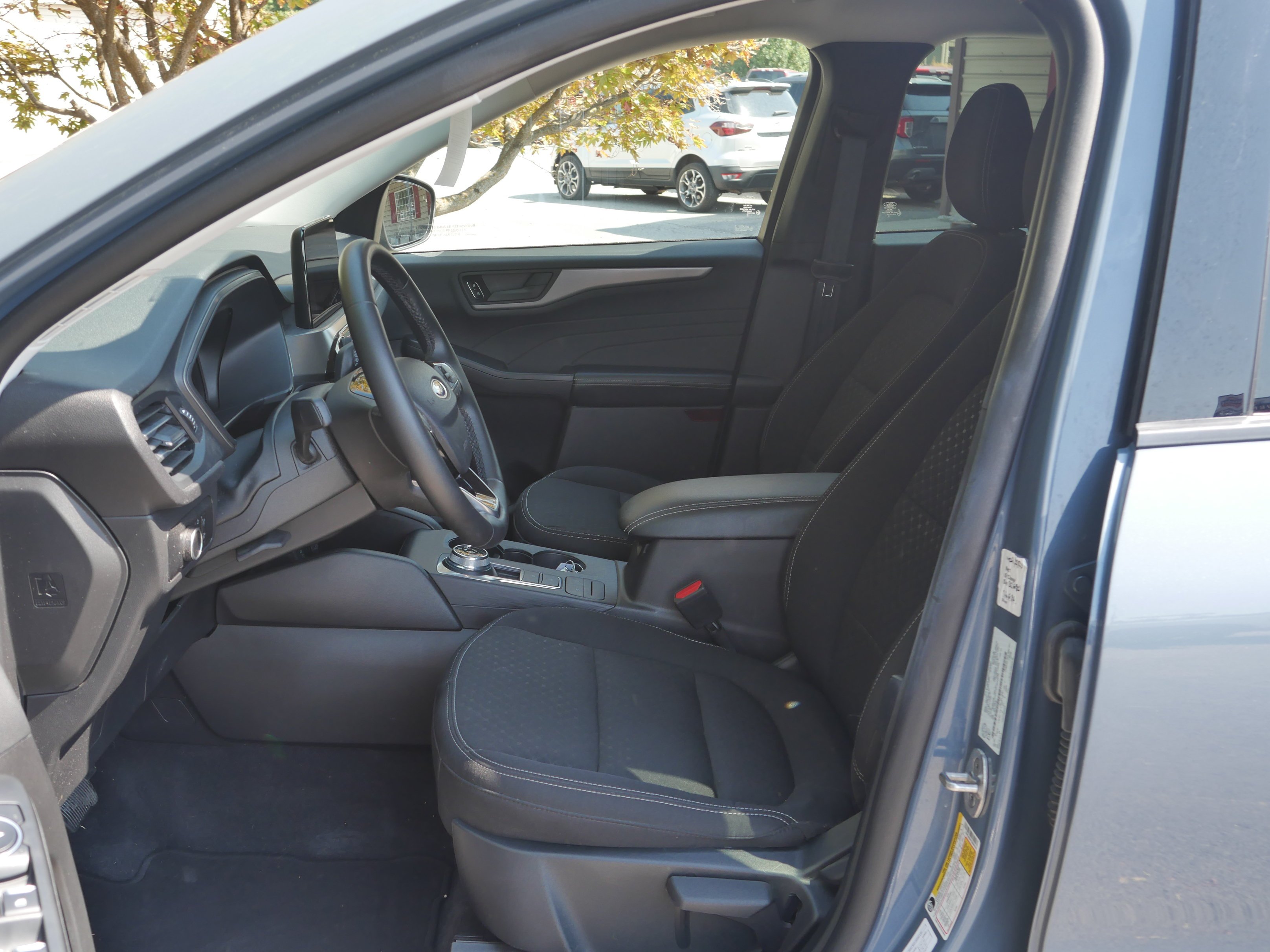 Certified Used 2025 Vapor Blue Metallic Ford Active image 3