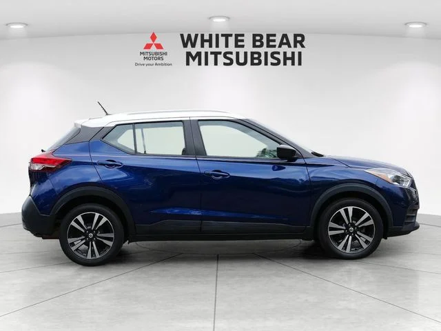 Used 2019 Blue Nissan SV image 6