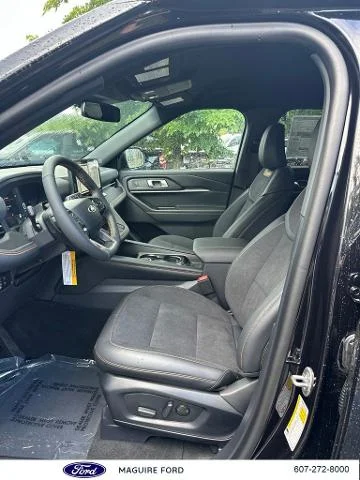 New 2026 Agate Black Metallic Ford Tremor® image 30