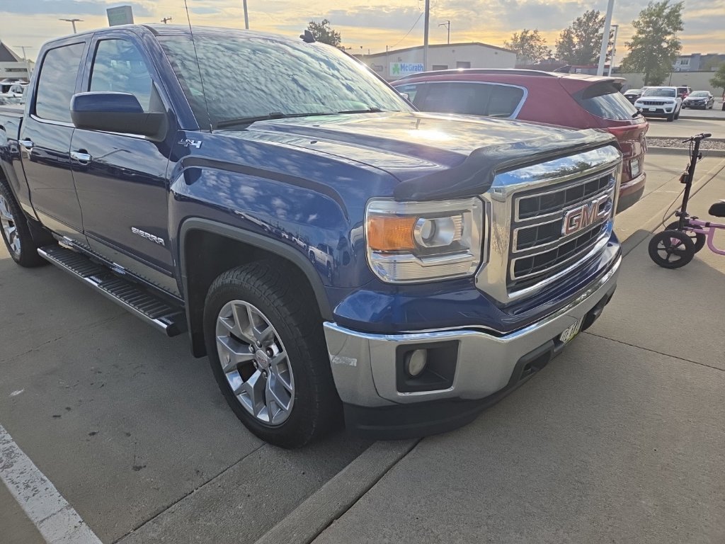 Used 2014 Blue GMC SLE image 4