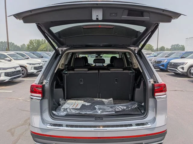 New 2026 Gray Volkswagen 2.0T SE w/Technology image 15