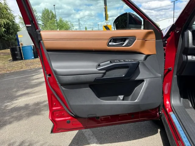 New 2026 Scarlet Ember Tintcoat Nissan Platinum image 16