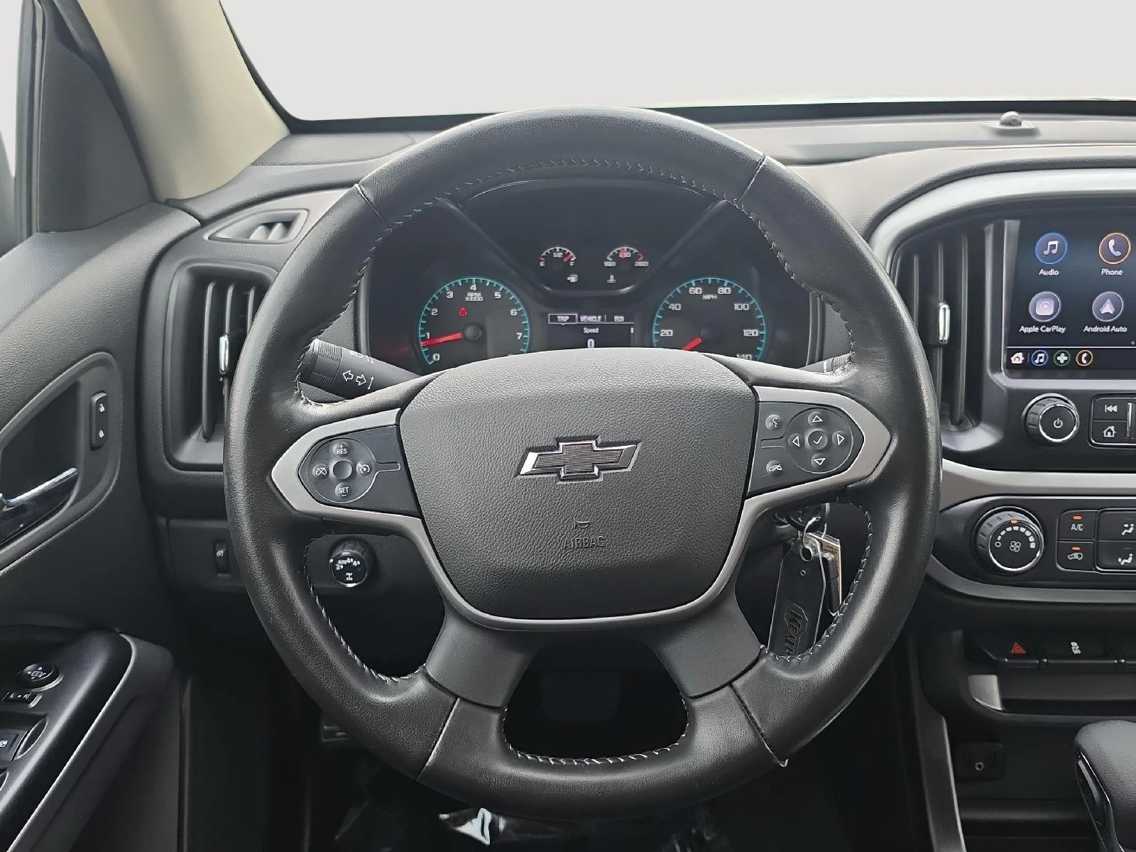 Used 2022 White Chevrolet 4WD LT image 16