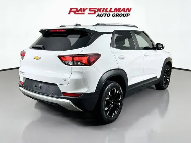Used 2022 White Chevrolet LT image 7