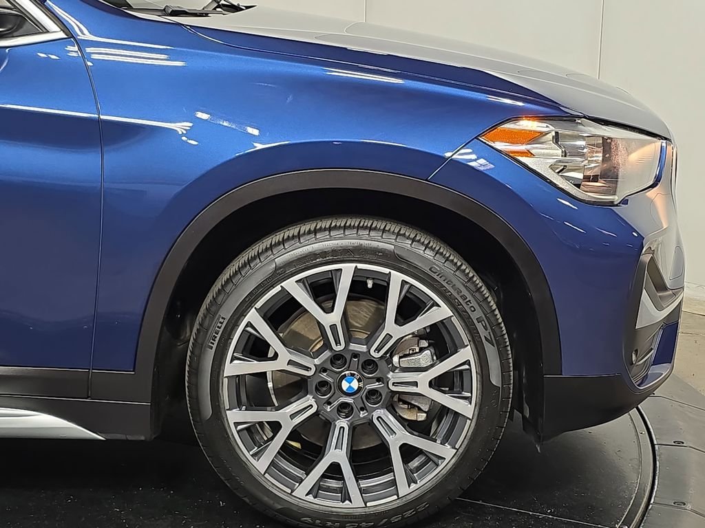 Used 2021 Blue BMW sDrive28i image 11