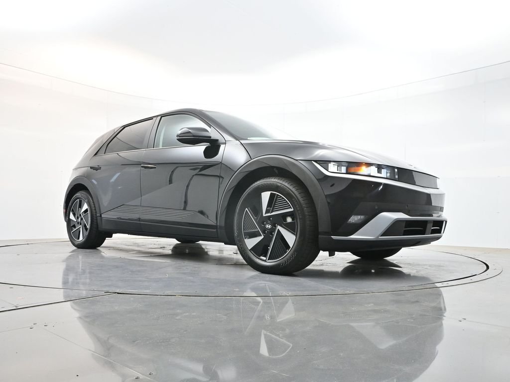 Used 2026 Abyss Black Hyundai SEL image 31