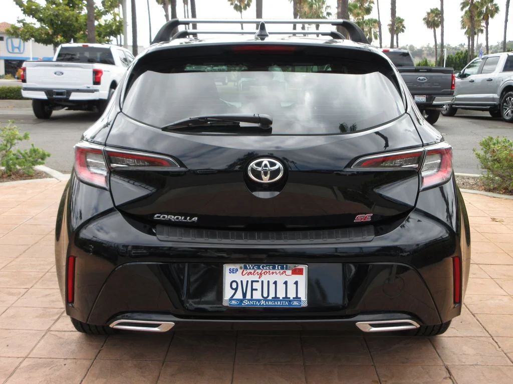 Certified Used 2020 Midnight Black Metallic Toyota SE image 3