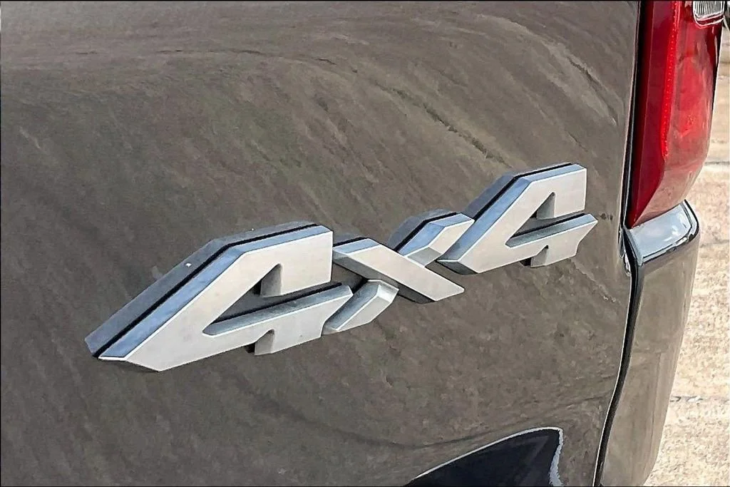 Used 2022  Ram Laramie image 20