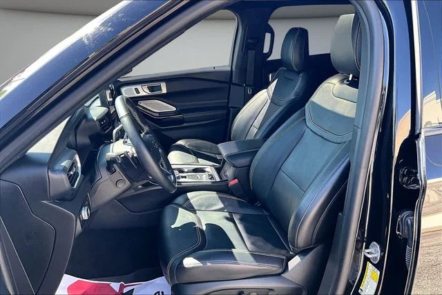 Used 2023 Black Metallic Ford ST image 21