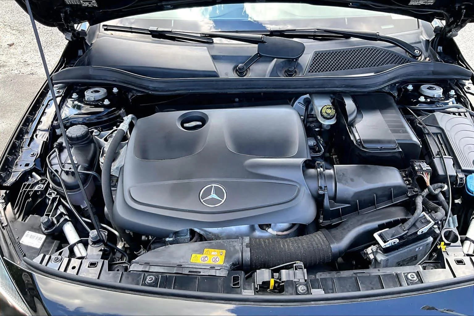 Used 2017 Night Black Mercedes-Benz GLA 250 image 32