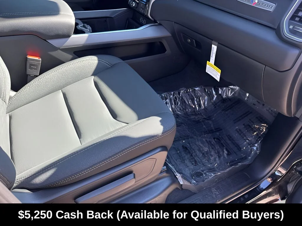 New 2026 Diamond Black Crystal Pearl-Coat Exterior Paint RAM Big Horn/Lone Star image 19