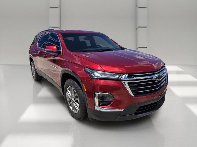 Used 2023 Radiant Red CHEVROLET LT image 3