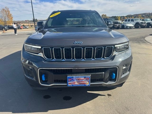 Used 2025 Gray Jeep Overland 4xe image 9