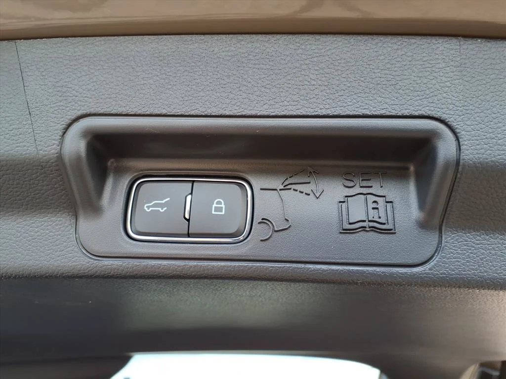 2026 Ford Explorer ST-LINE - Photo 14