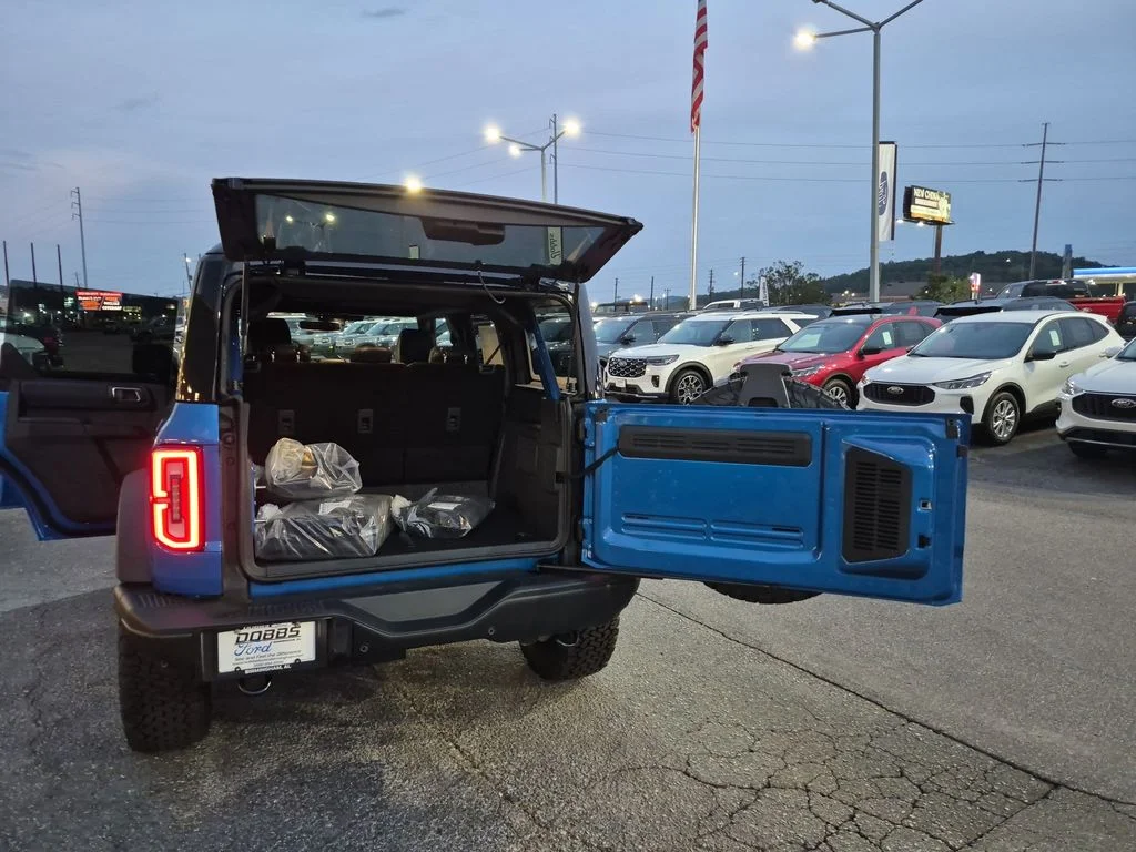 New 2025 Velocity Blue Metallic Ford Badlands® image 15