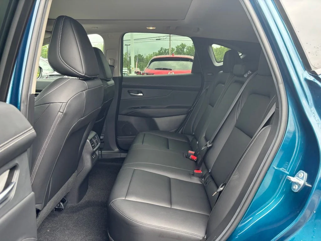 Used 2025 Blue Nissan SL image 28