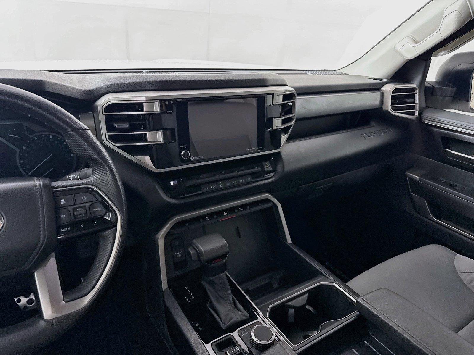 Used 2024 Ice Cap Toyota SR5 image 31