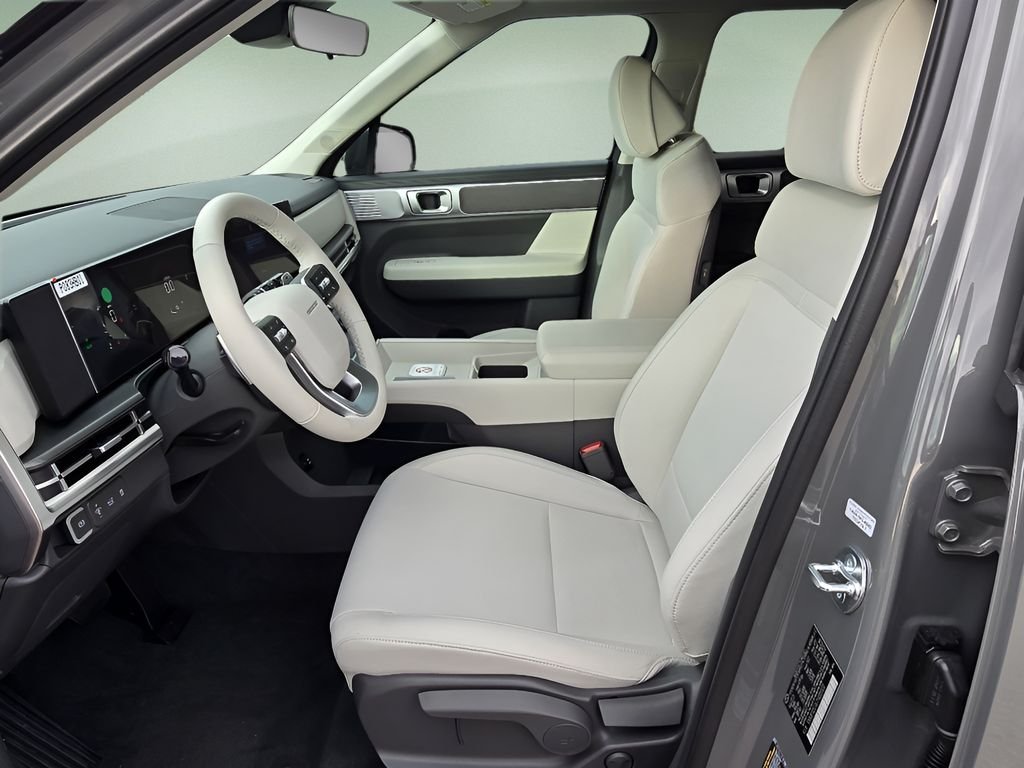 New 2026 Shimmering Silver Hyundai SE image 12