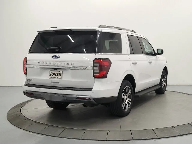 Used 2024 White Ford Limited image 8
