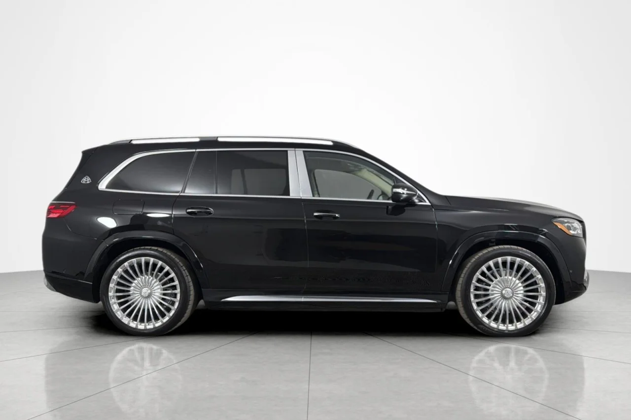 Certified Used 2025 Obsidian Black Metallic Mercedes-Benz Maybach GLS 600 image 6