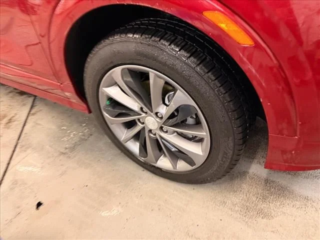 Used 2020 Red Buick Select image 3