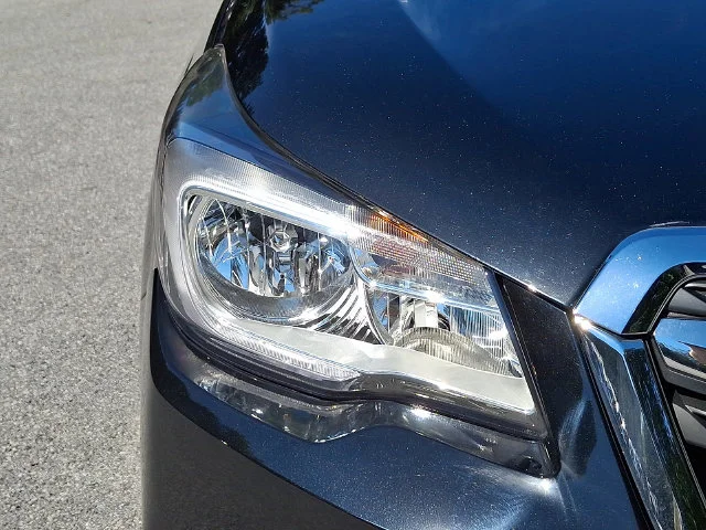 Used 2018 Black Subaru 2.5i Premium image 11