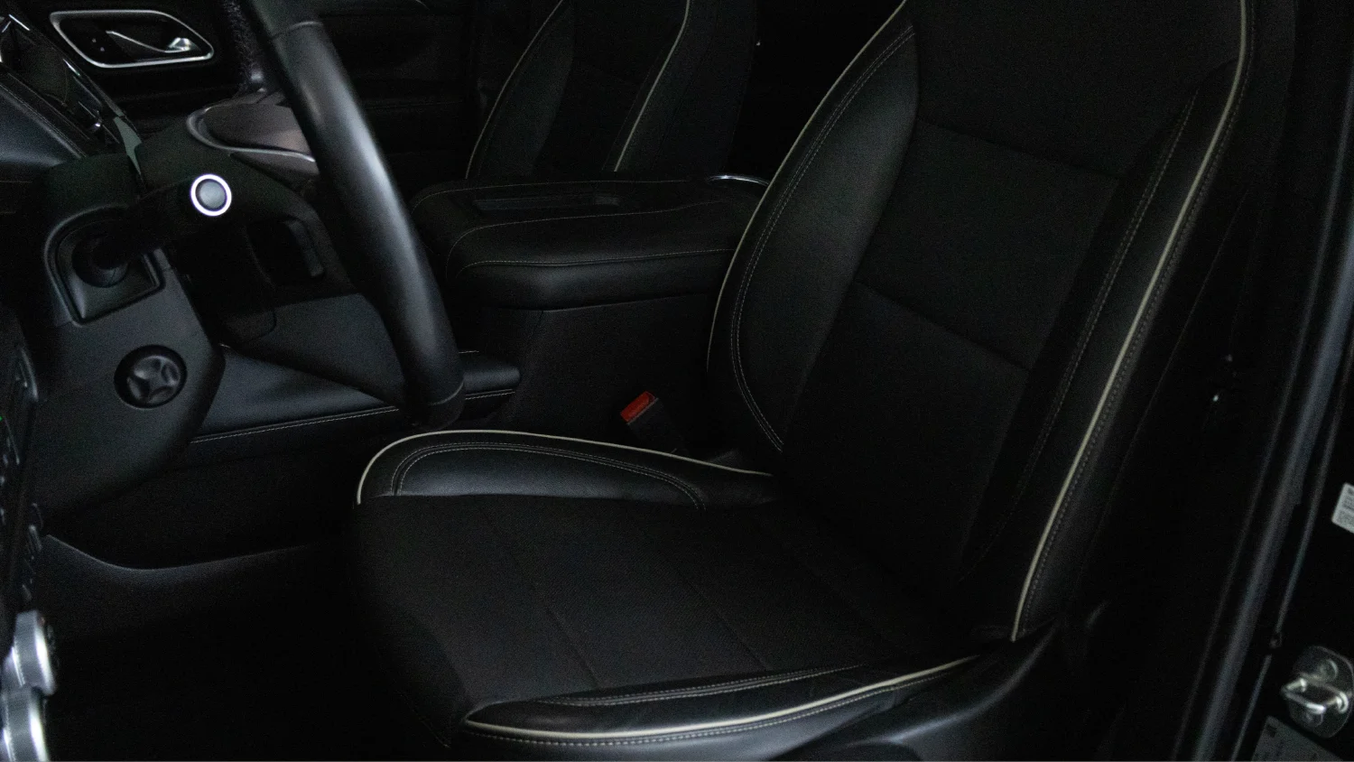 Used 2021 Black GMC SLT image 12