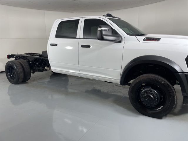New 2025 Bright White Clear-Coat Exterior Paint RAM Tradesman image 9