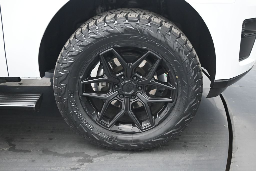 Used 2024 White Ford Limited image 27