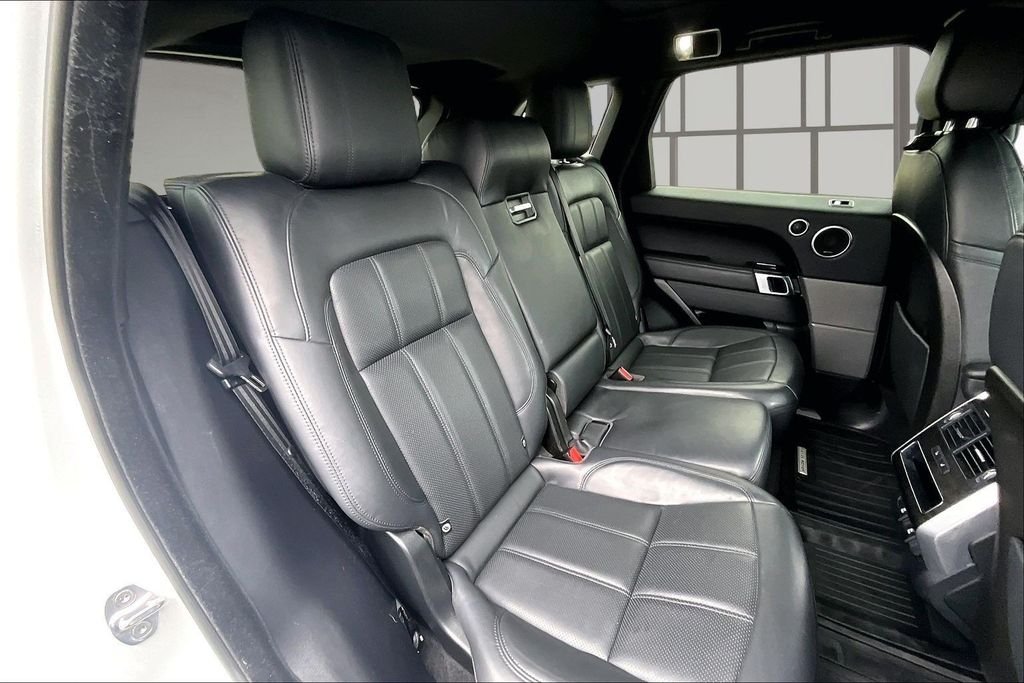 Used 2020 White Land Rover HSE image 27