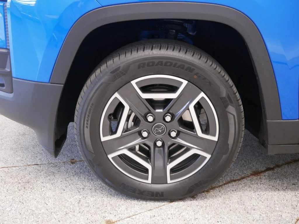 2026 Jeep Cherokee Laredo - Photo 10
