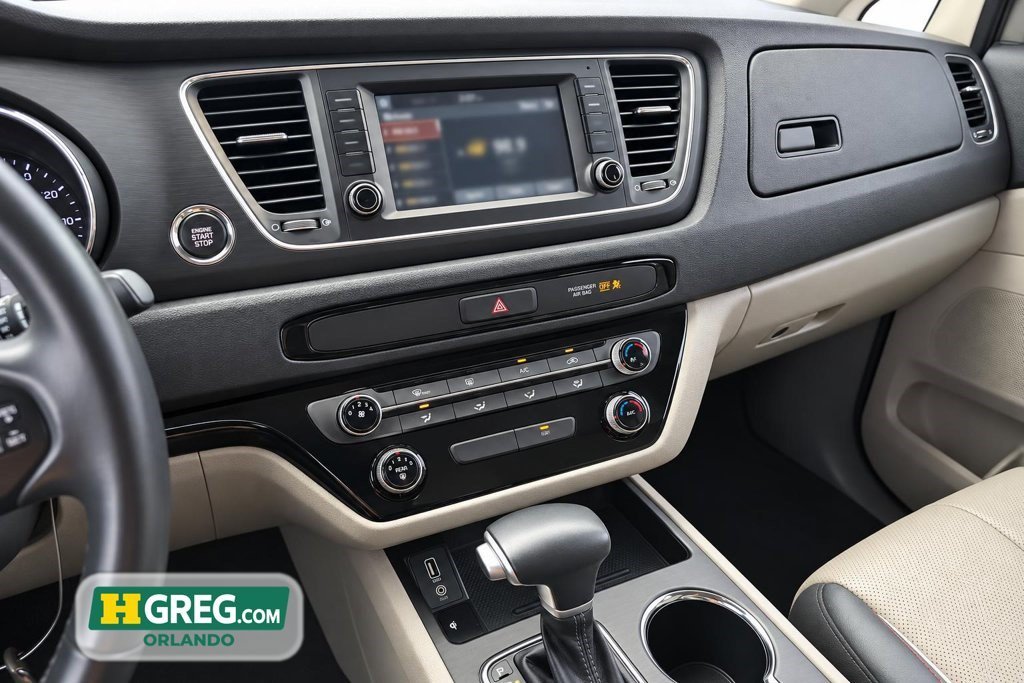 Used 2020 Silky Silver Kia EX image 11