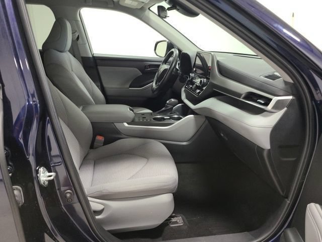 Used 2023 Blueprint Toyota LE image 12