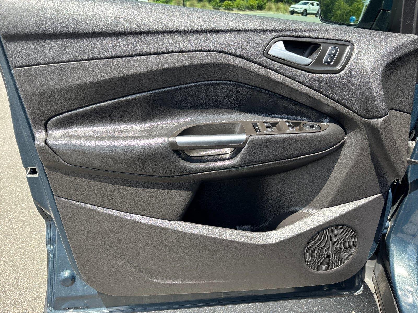Used 2019  Ford SEL image 13