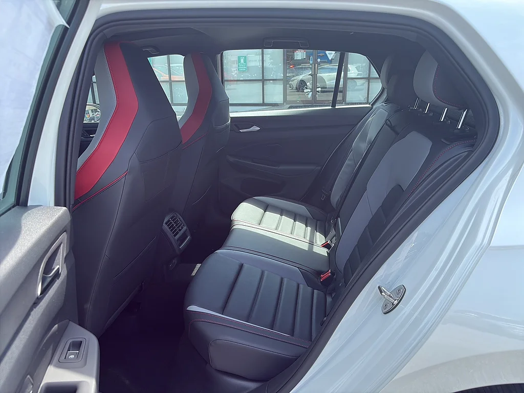 New 2026 Opal White Pearl Volkswagen 2.0T SE DSG image 14