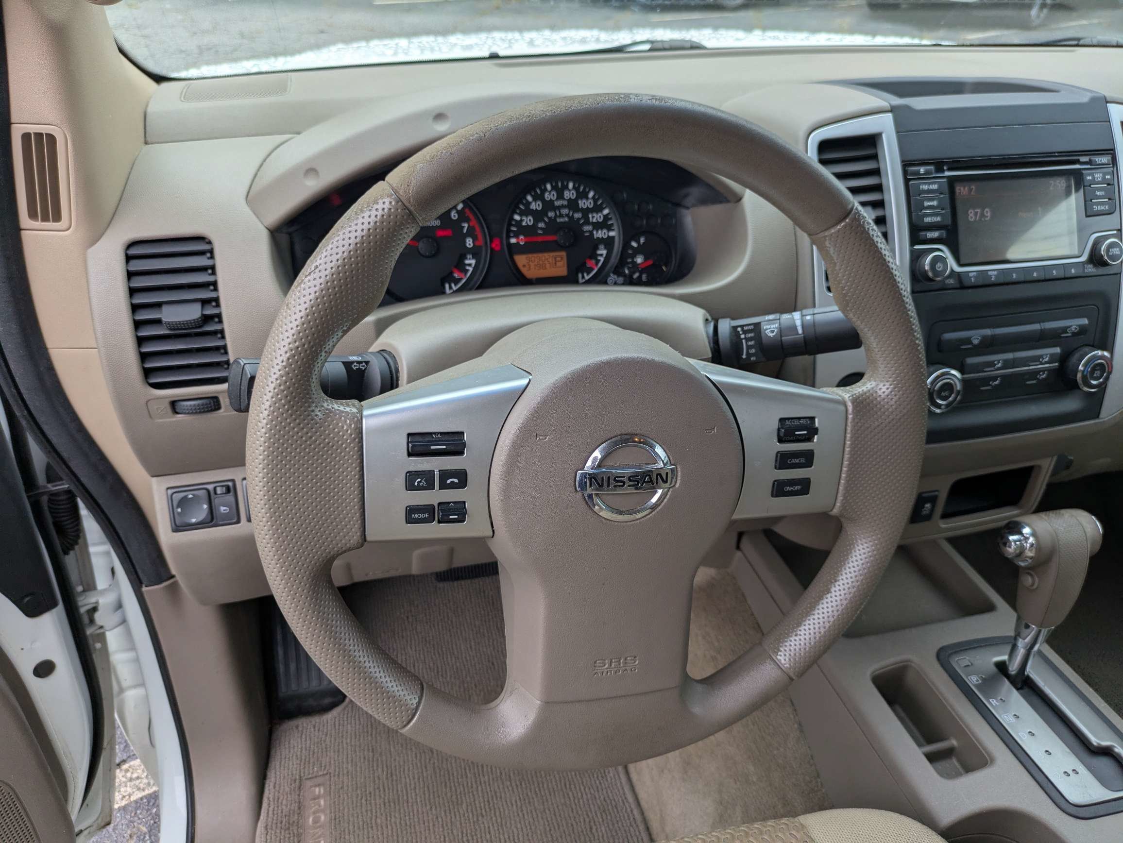 Used 2015 White Nissan SV image 12