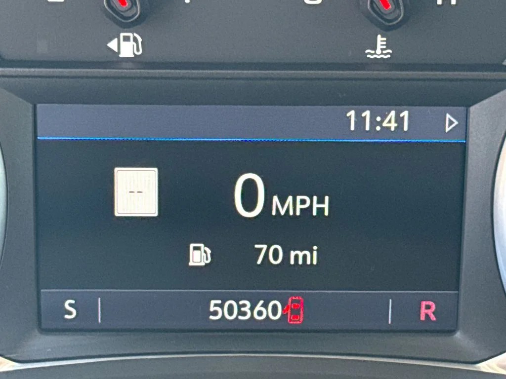 Used 2021 White GMC SLE image 30