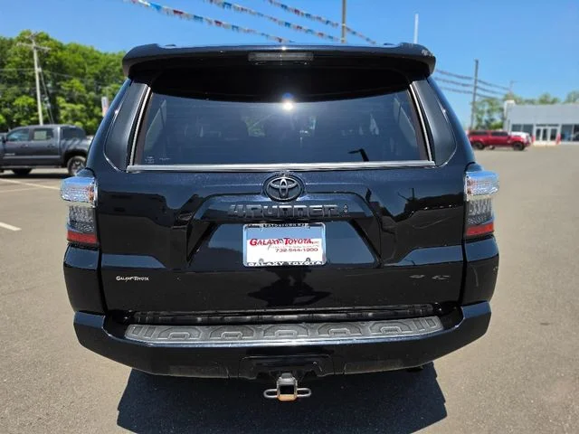 2022 Toyota 4Runner SR5 Premium - Photo 6