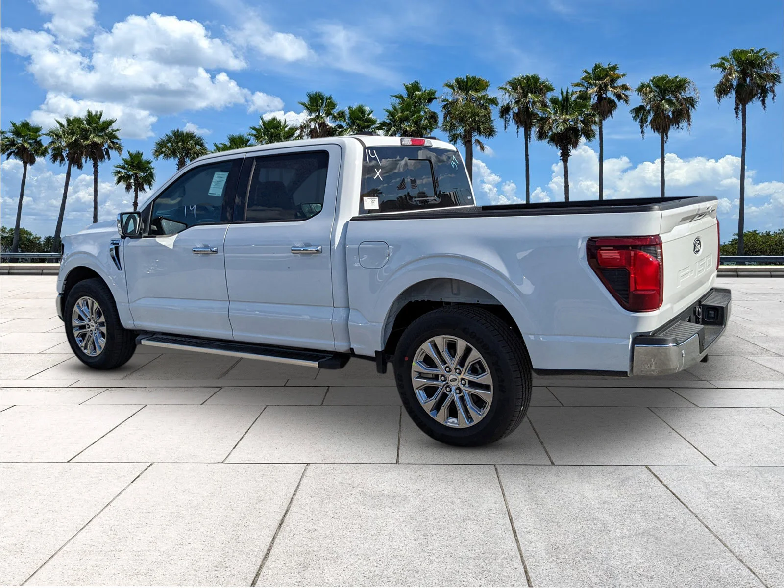 New 2026 Oxford White Ford XLT image 6